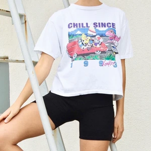 T-shirt  - Säljer denna supersnygga (knappt använda) t-shirt från Brandy Melville. Tröjan är från kollektionen ”Chill since 1993”. Orginalpris 220 kr💕