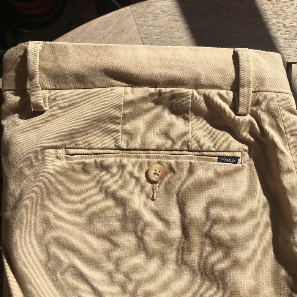 Rarely used Polo Ralph Lauren chino pants stretch slim fit. Size: waist 33 length 32. Jeans & Byxor.