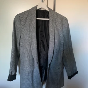 Kappahl  - Oanvänd oversize blazer. Storlek m 