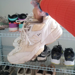 New balance - Säljer mina as feta new balance skor som är ändlösa max 5 gånger, säljer för dem inte kommer till användning då dem är för stora för mig 