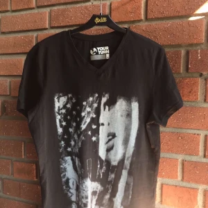 Vintage tshirt  - En cool vintage Tshirt från 80s✨ Den är i bra skick och har nästan aldrig användt☺️ 