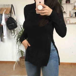  - aldrig använd. tunt tyg men inte genomskinligt. frakt ingår!