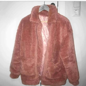  - Helt ny trendig Teddy jacka!