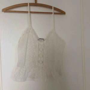  - Linne från BikBok i storlek S, möts upp i Uppsala annars står köpare för frakten