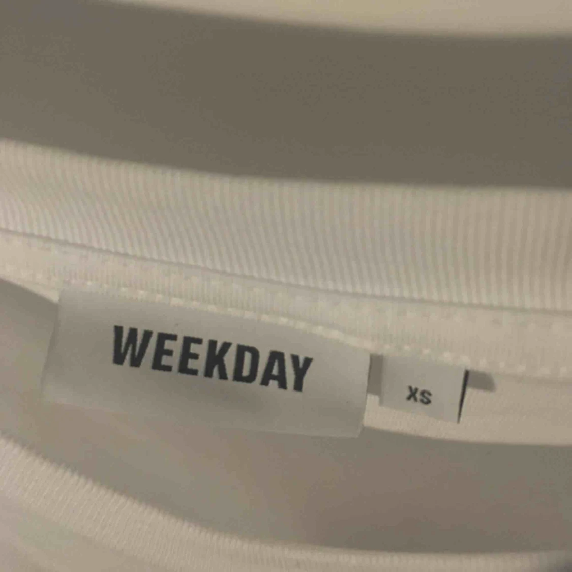 T-shirt från Weekday - 90