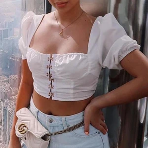 Oanvänd vitt tröjan  - Passar  S-M