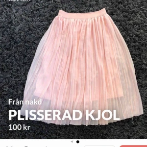  - Den är liten i storleken och säljer för jag inte får användning för den längre