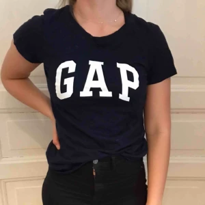  - Skit snygg tröja från gap