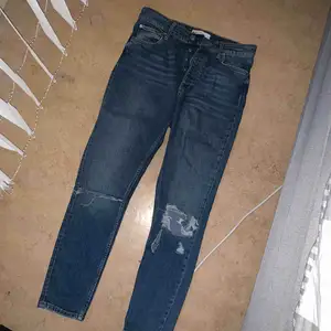 Boyfriend jeans  Högmidjade  Använda 1 gånger  
