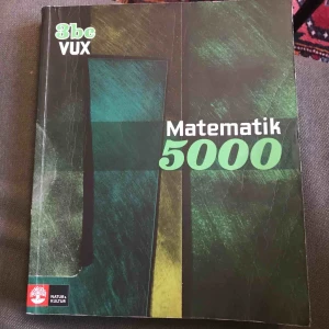  - Mattebok 3bc ”matematik 5000” köpt begagnad från capusbokhandeln. Ej nyskick men godkänt skick! Någon har skrivit lite i boken, men inget som stör. Pris går att diskuteras. Möts upp i Stockholm eller fraktar!