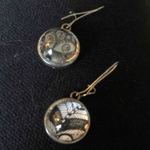  - nickelfria och aldrig använda! en och en 15kr och tillsammans 25! kan mötas i Helsingborg eller ängelholm eller frakta mot kostnad