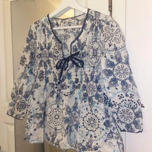 Odd molly - Odd Molly blus i storlek 1 vilket motsvarar S. Tveka ej att skriva om du vill ha mer info eller bilder:) pris kan diskuteras vid snabb affär:)