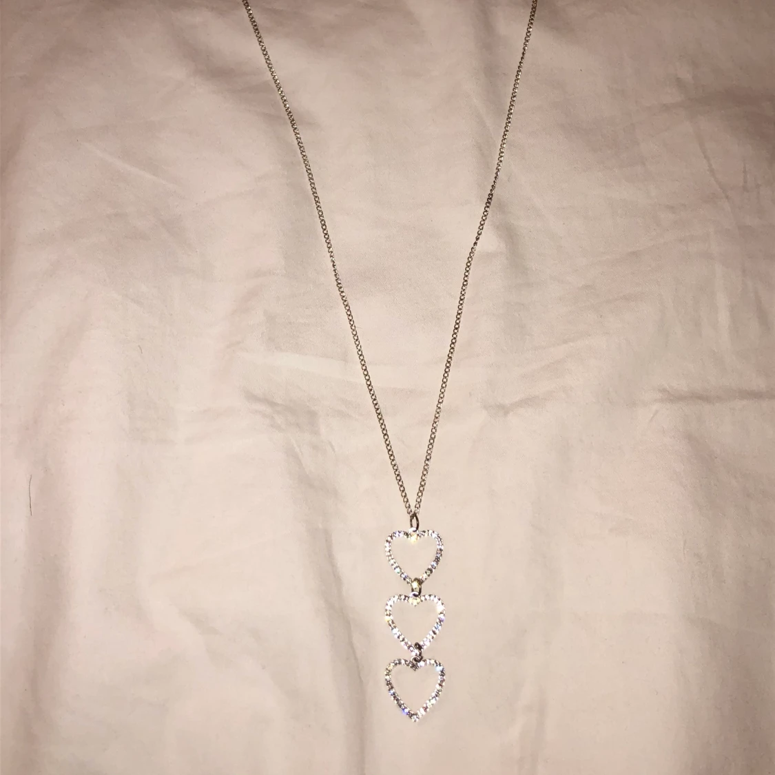 Hjärt - halsband!🤍🤍🤍