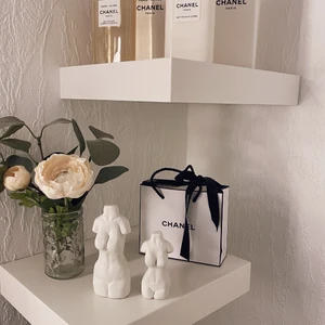 Skulpturer i lera - Handgjorda skulpturer i lera✨ Stor - 119kr (14cm)  Liten - 99kr (9cm) Form kan variera lite mellan dem olika då dem är gjorda för hand🥰