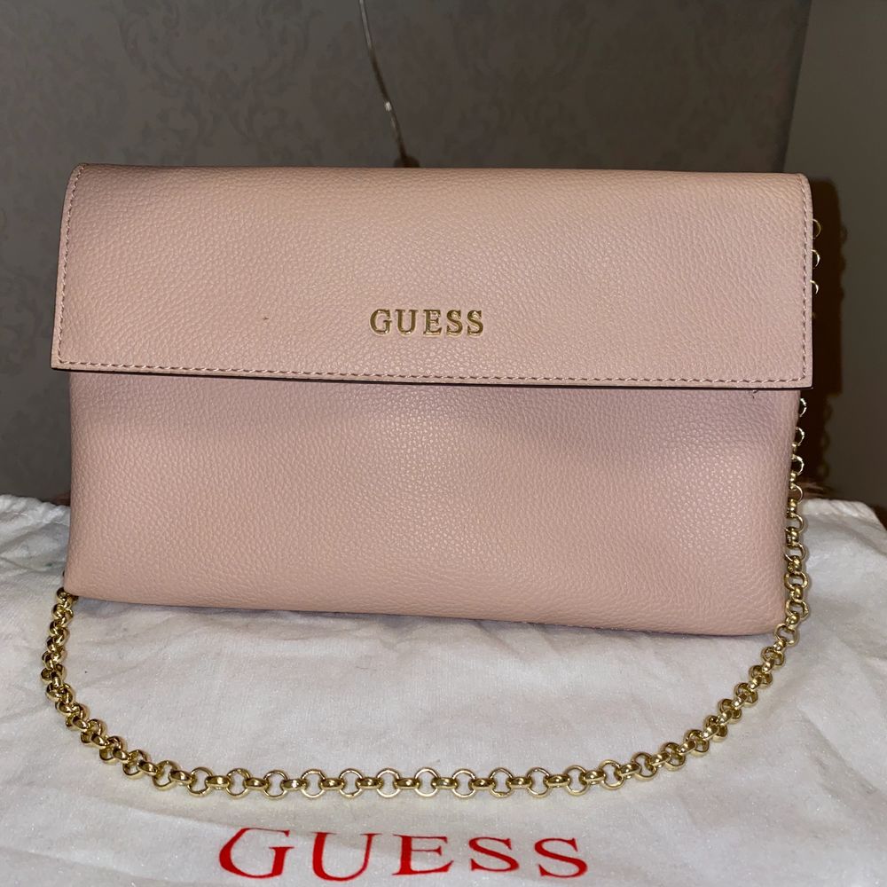 Guess väska - Guess | Plick Second Hand