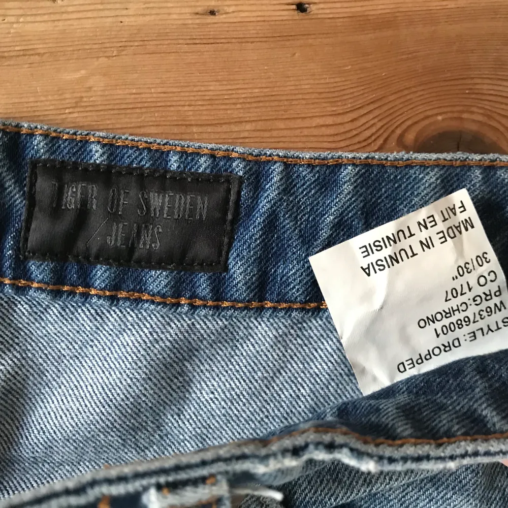 Jeans från Tiger of Sweden i storlek W30 L30. Modell dropped. Jättefina och i bra skick. Inköpta för 1300.. Jeans & Byxor.