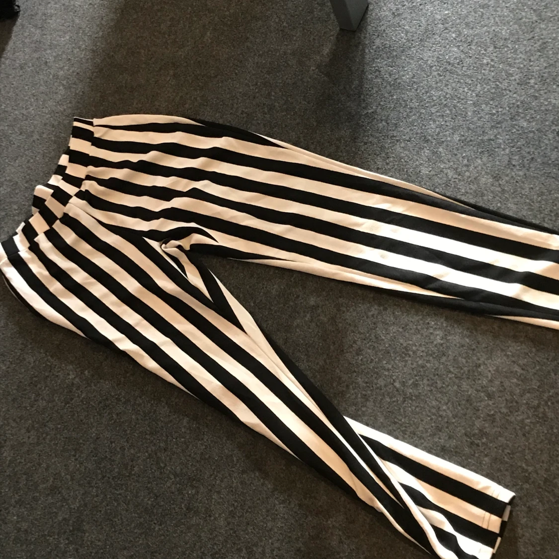 Shein leggings - 90