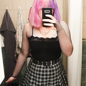 Linne - Svart corsett liknande topp i strl m/s♡