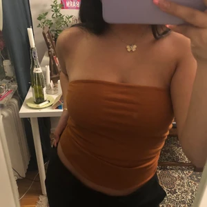 brun bandeau - en brun/kopparfärgad bandeau som jag aldrig använt! köparen står för frakten <3