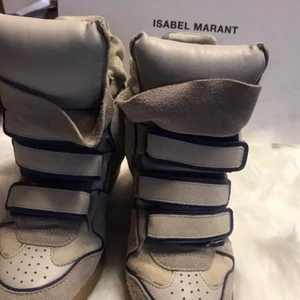 Isabel marant - Isabel marant skor. Har kvitto, dustbag och box! Vill bara bli av med dem därav priset. Men de är äkta