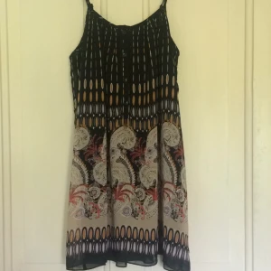  - Längre linne från Vila
Aldrig använt, bra kvalité 