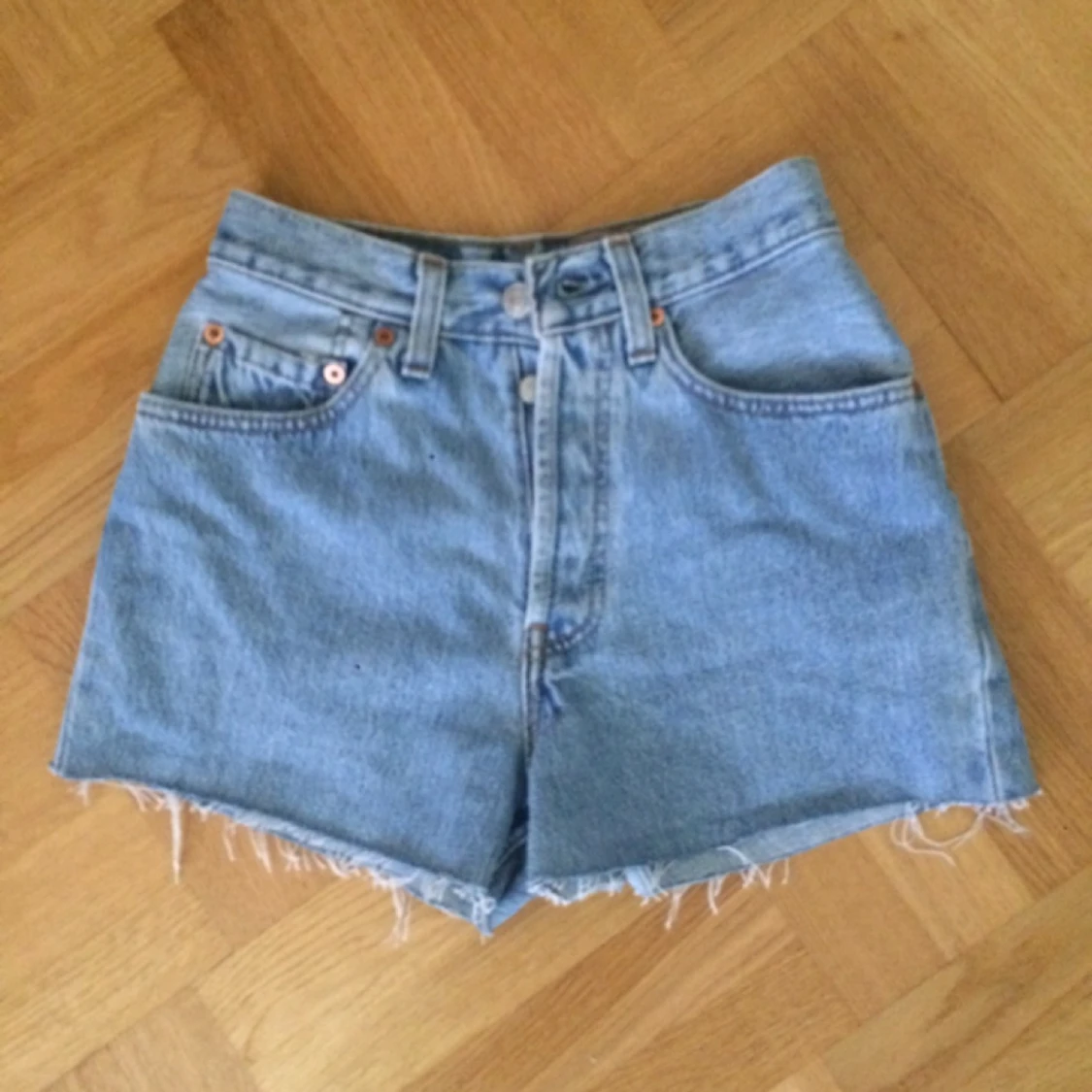 Cut off - 1466679768