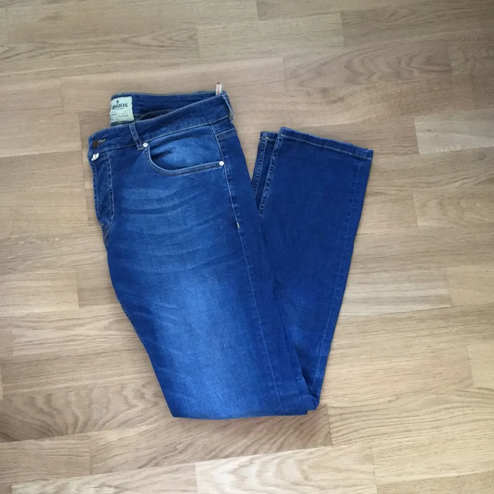 Knappt använda Morris jeans i storlek 32/33 . Jeans & Byxor.