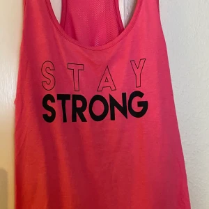 St L  - Sport linne storlek L använd 2 gånger Max. 