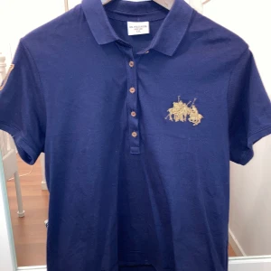 Polo tröja - Aldrig använd. Köpt från polo butik. 