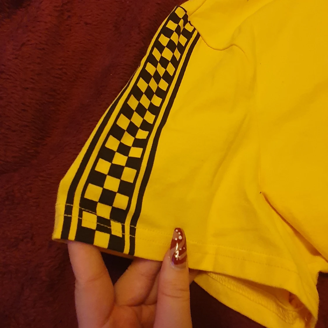 Gul cropped t-shirt💛 strl L - 90