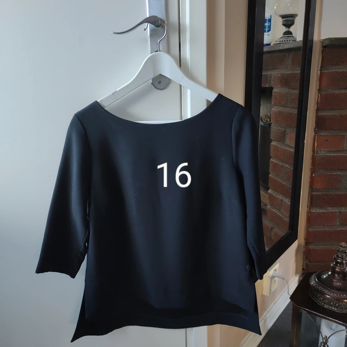 Märkeskläder i bra skick  - 91