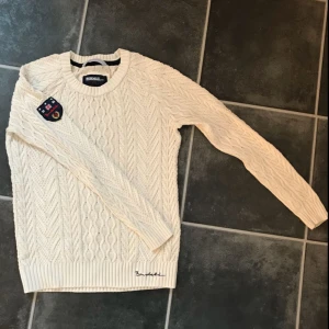  - Kabelstickad bondelid tröja, 150kr inkluivse frakt 