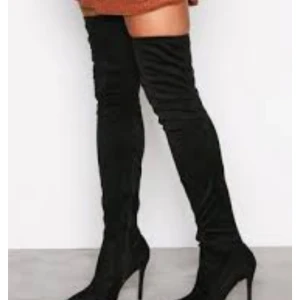  - Skor från river island använda endast 2 gånger.  