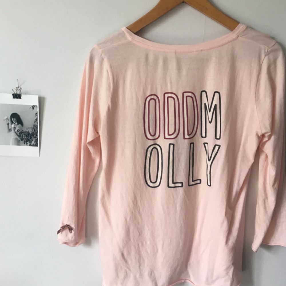 Säljer en Odd Molly tröja som aldrig är använd! . Tröjor & Koftor.