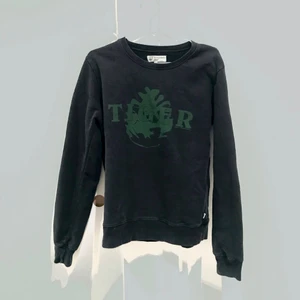 TIGER OF SWEDEN TRÖJA  - Svart Tiger of sweden tröja. Köpt på deras hemsida. I väldigt fint skick!