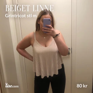 Beige linne - Linne med spagetti straps! Funkar perfekt att ha med eller utan bh, Inget syns igenom
