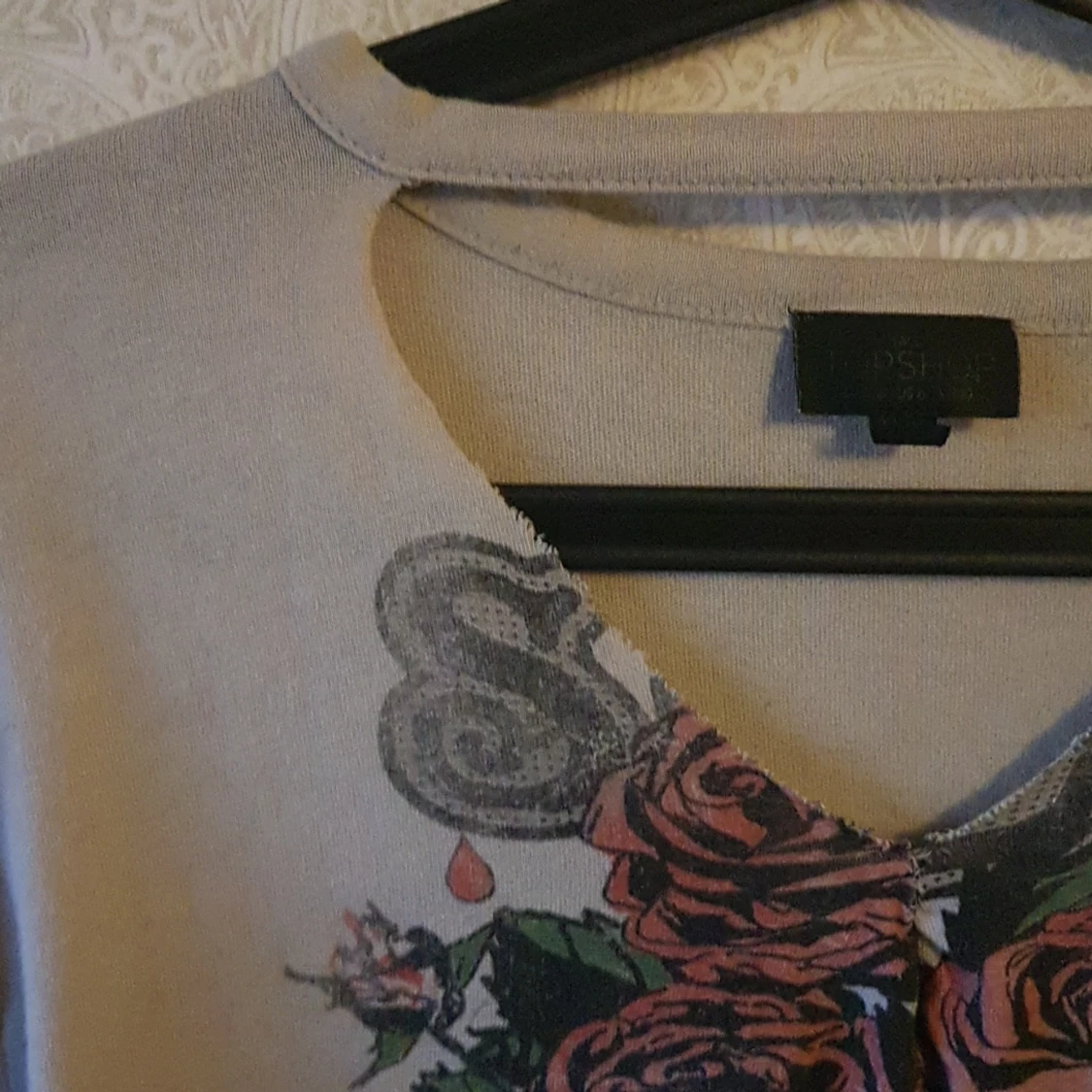 Beige t-shirt med tryck - 90