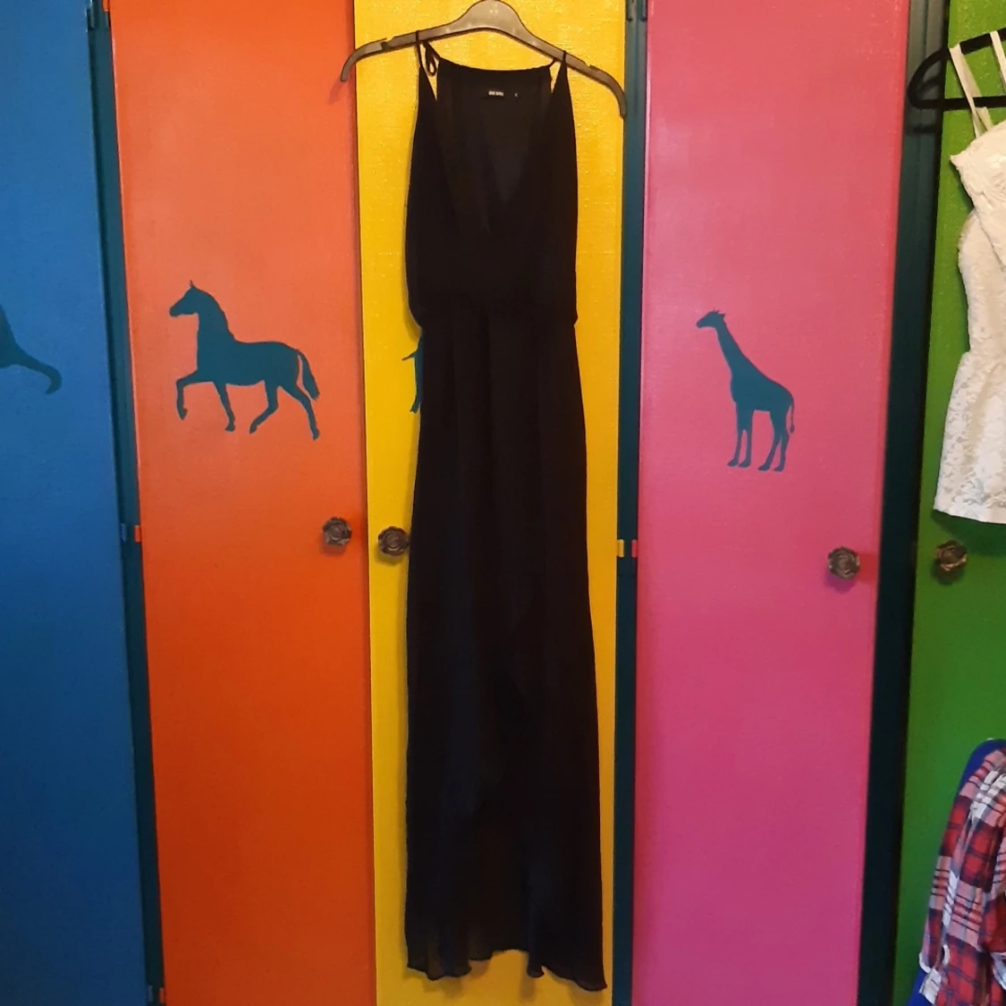 Svart långklänning
