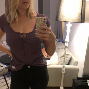 Odd Molly tröja - En lila älskling som det nu är dags att bli någon annans. Frakt tillkommer.