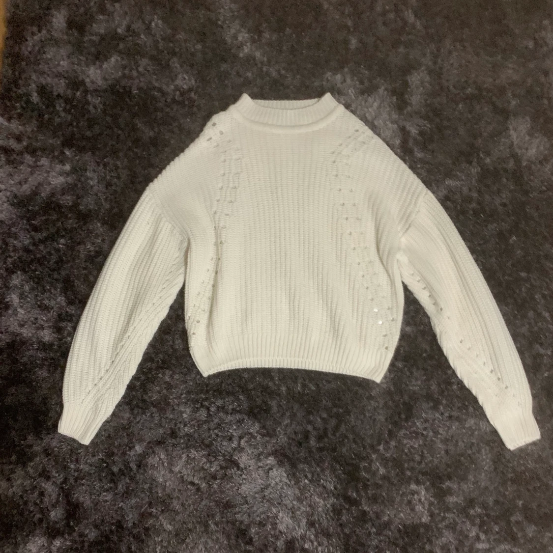 Fin vit stickad tröja  - 90