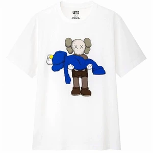 KAWS x Uniqlo Gone Tee - Storlek Medium, helt ny med tags kvar. Pris: 650kr eller högstbjudande.