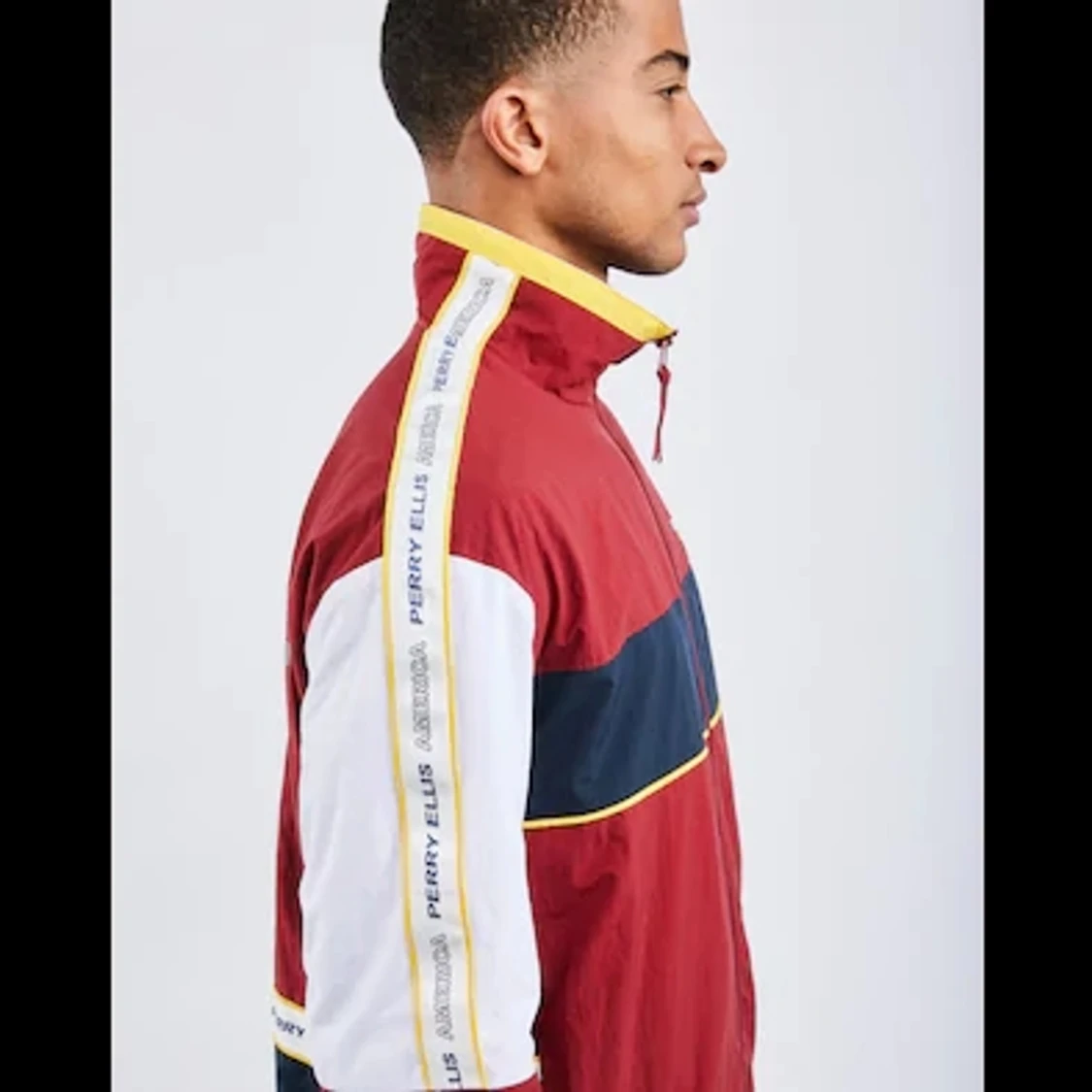 Perry Ellis Logo - 91