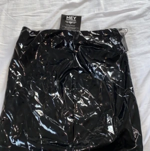 Kjol - Aldrig andvänd lappar kvar 