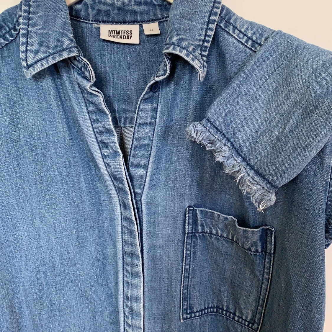 Jeansskjorta/jacka från WEEKDAY  - 91