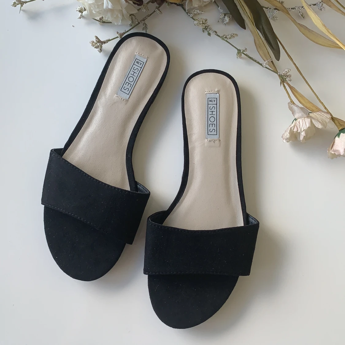 Sandaler från Nelly