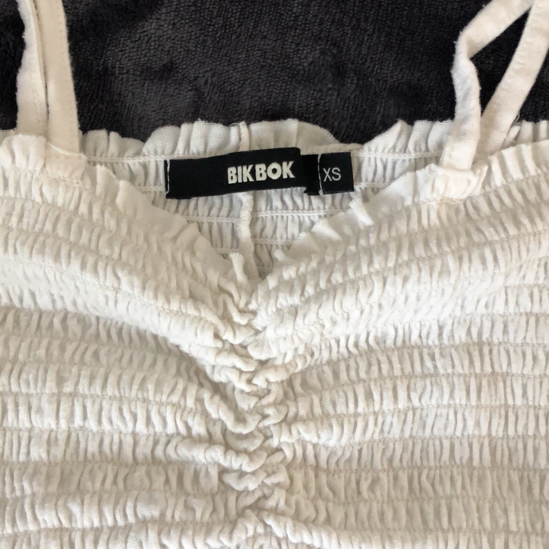 Vitt linne från Bikbok strl XS - 91