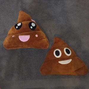 2 st gosedjurs bajskorvar - Det är 2 gosedjur från wish