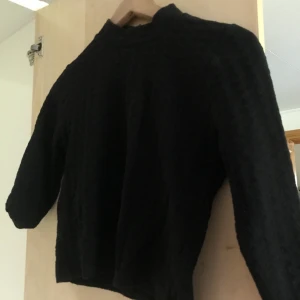 Magtröja - Supersnygg magtröja! Verkligen en favorit, dragkedja bak i ryggen som en extra detalj🥰