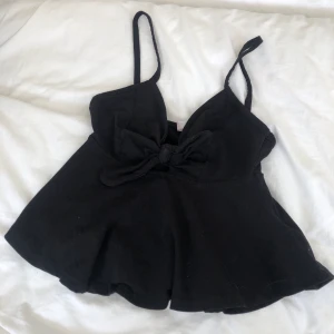 Linne från Ginatricot  - Fint linne från Ginatricot, Nyskick, använd en gång. Storlek xs