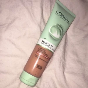 L’ORÉAL SKIN EXPERT PARIS - EN ANSIKTS PURE CLAY  3 produkter i 1. Jätte bra för huden (priset kan osckå gå ner om du vill 